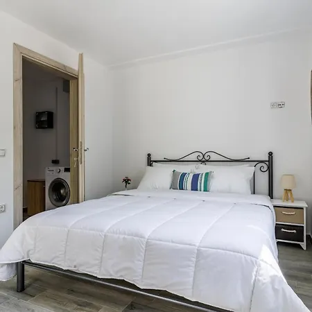 Skopelos Home Скопелос